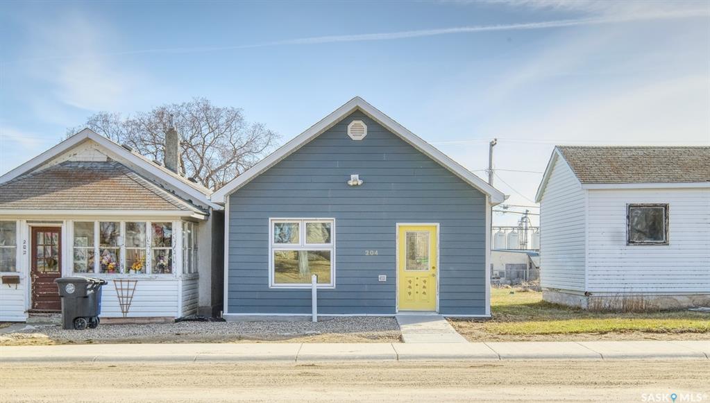 Second View of 204 2nd Avenue W, Biggar, Saskatchewan, S0K 0M0