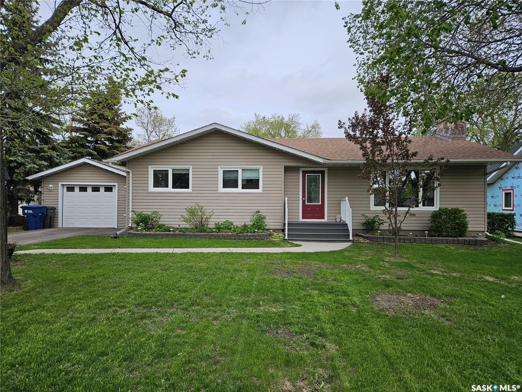 205 1st E, SK034627, Saskatchewan,