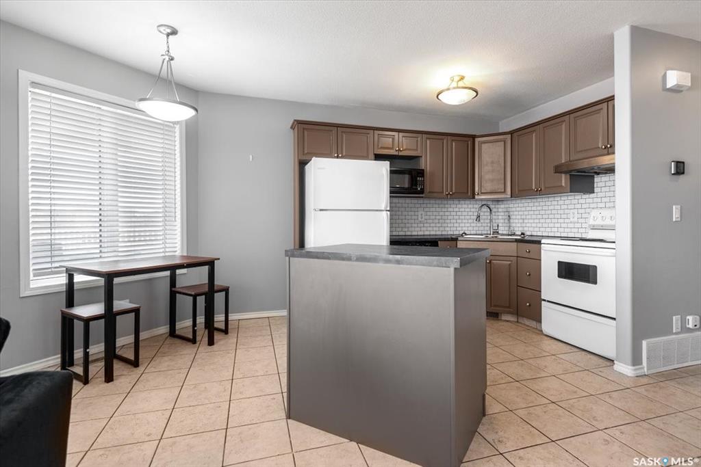 Fifth View of 4044 Buckingham Drive E, Windsor Park, Regina, Saskatchewan, S4V 3A9