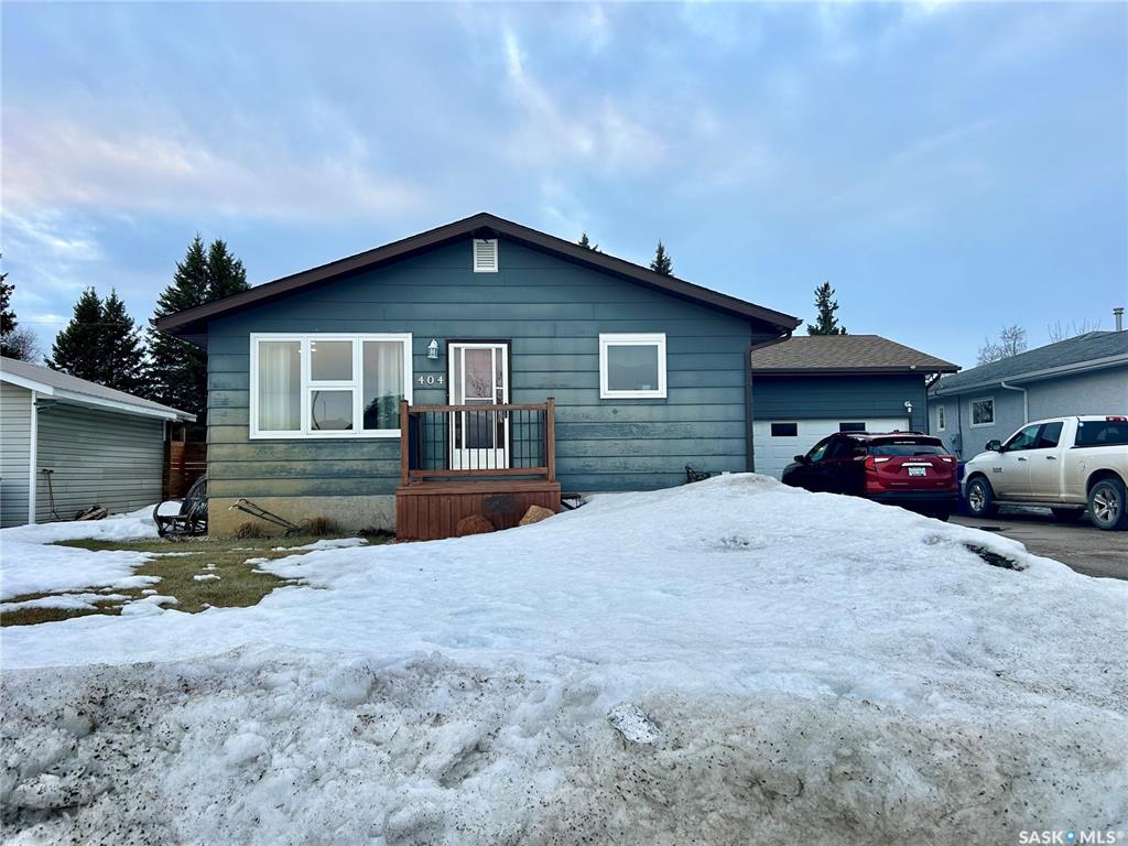 Second View of 404 5th Street N, Nipawin, Saskatchewan, S0E 1E0