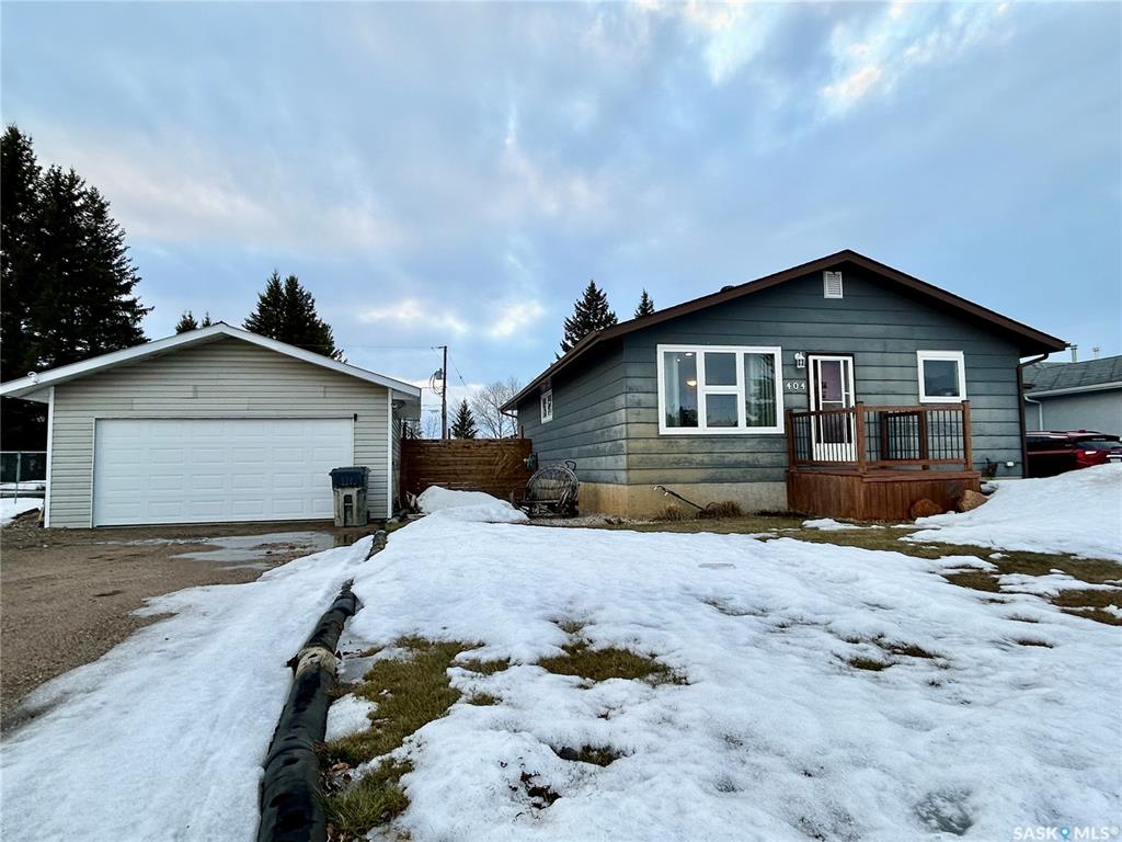 Fourth View of 404 5th Street N, Nipawin, Saskatchewan, S0E 1E0