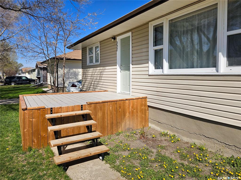 Third View of 207 7th Avenue W, Rosetown, Saskatchewan, S0L 2V0