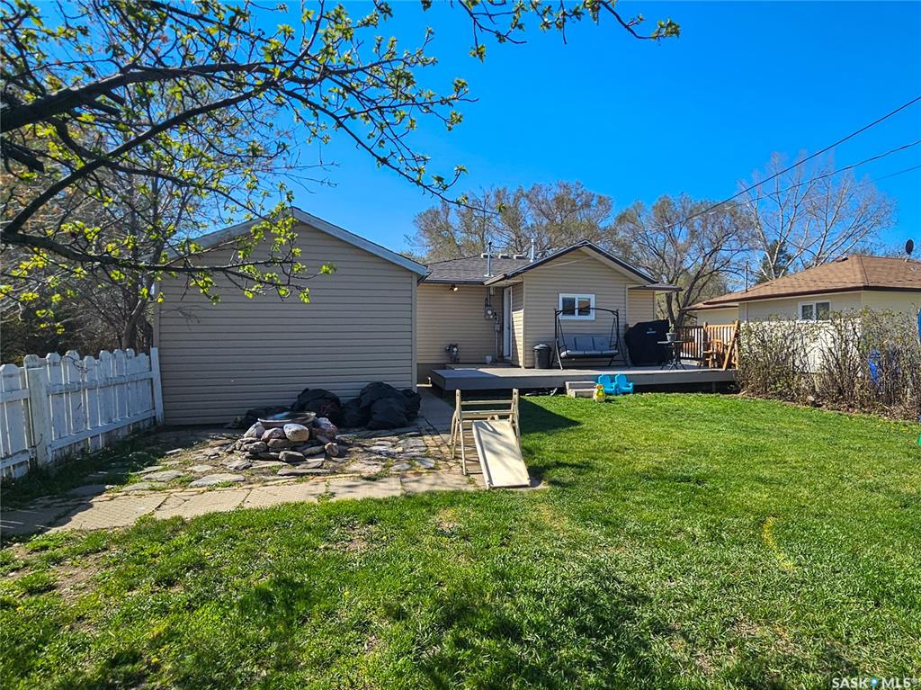 Fifth View of 207 7th Avenue W, Rosetown, Saskatchewan, S0L 2V0