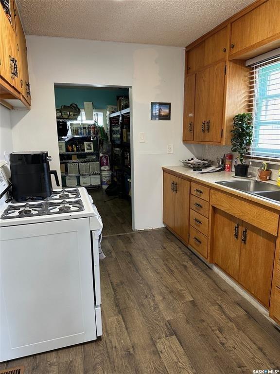 Third View of 301 Belfast Street, North Portal, Saskatchewan, S0C 1W0