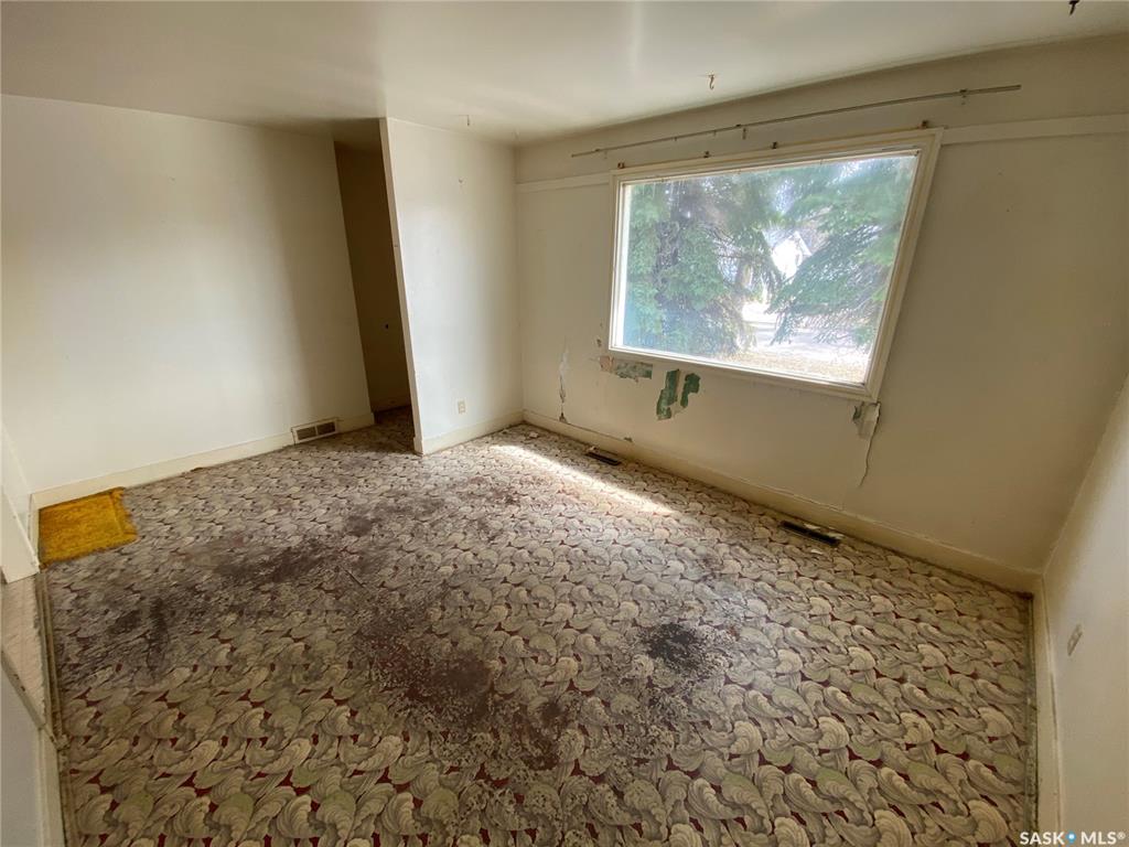Fifth View of 52 Macfarline Avenue, Central YO, Yorkton, Saskatchewan, S3N 2C6
