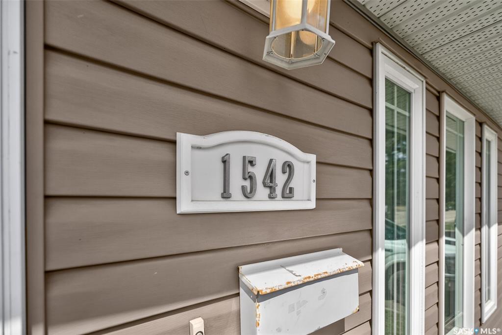Second View of 1542 Vaughan Street, Westmount/Elsom, Moose Jaw, Saskatchewan, S6H 6S8