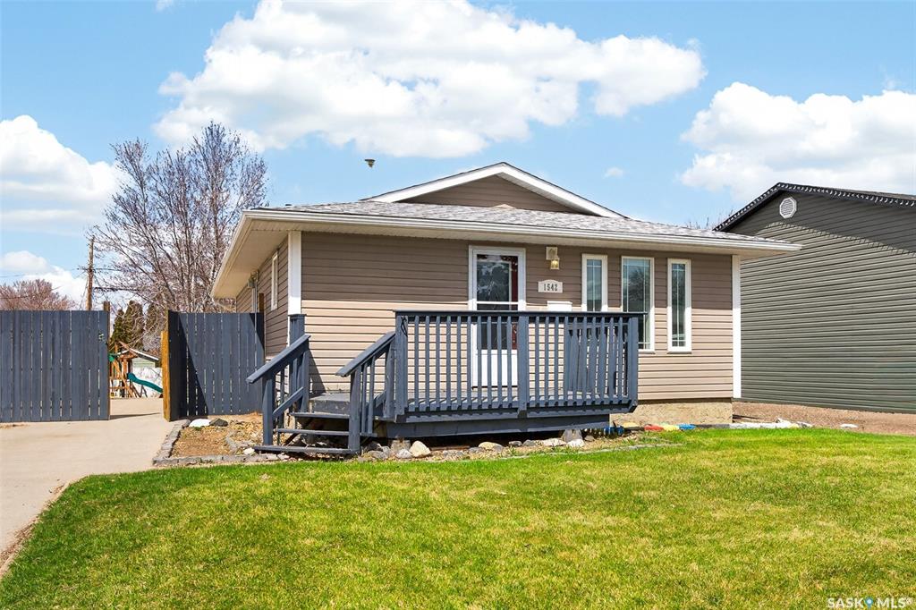 Third View of 1542 Vaughan Street, Westmount/Elsom, Moose Jaw, Saskatchewan, S6H 6S8