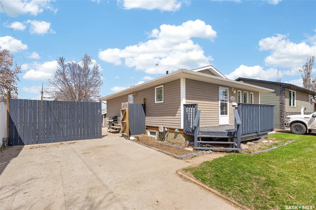 Fourth View of 1542 Vaughan Street, Westmount/Elsom, Moose Jaw, Saskatchewan, S6H 6S8