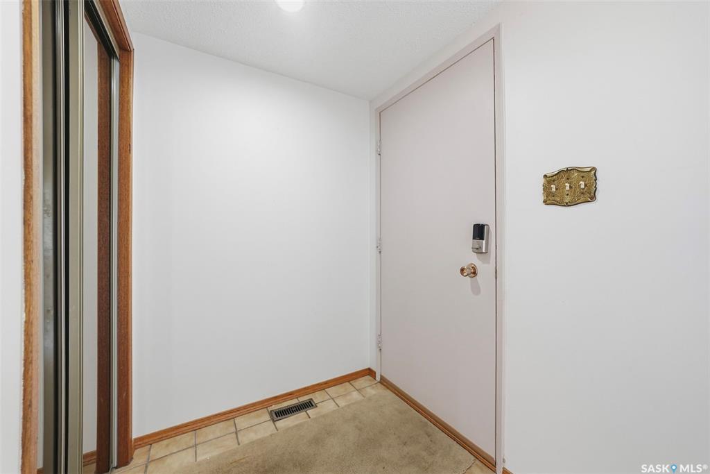 Third View of 425 Pinehouse Drive #3, River Heights SA, Saskatoon, Saskatchewan, S7K 5R2