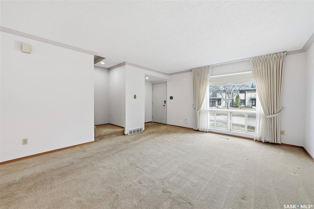 Fourth View of 425 Pinehouse Drive #3, River Heights SA, Saskatoon, Saskatchewan, S7K 5R2