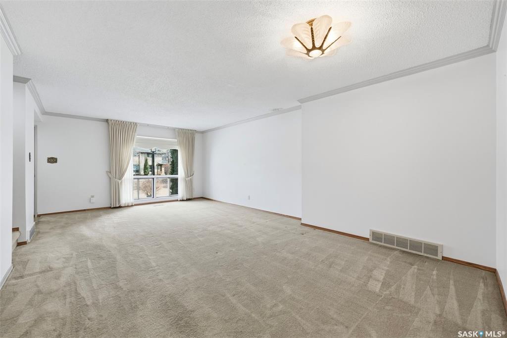 Fifth View of 425 Pinehouse Drive #3, River Heights SA, Saskatoon, Saskatchewan, S7K 5R2