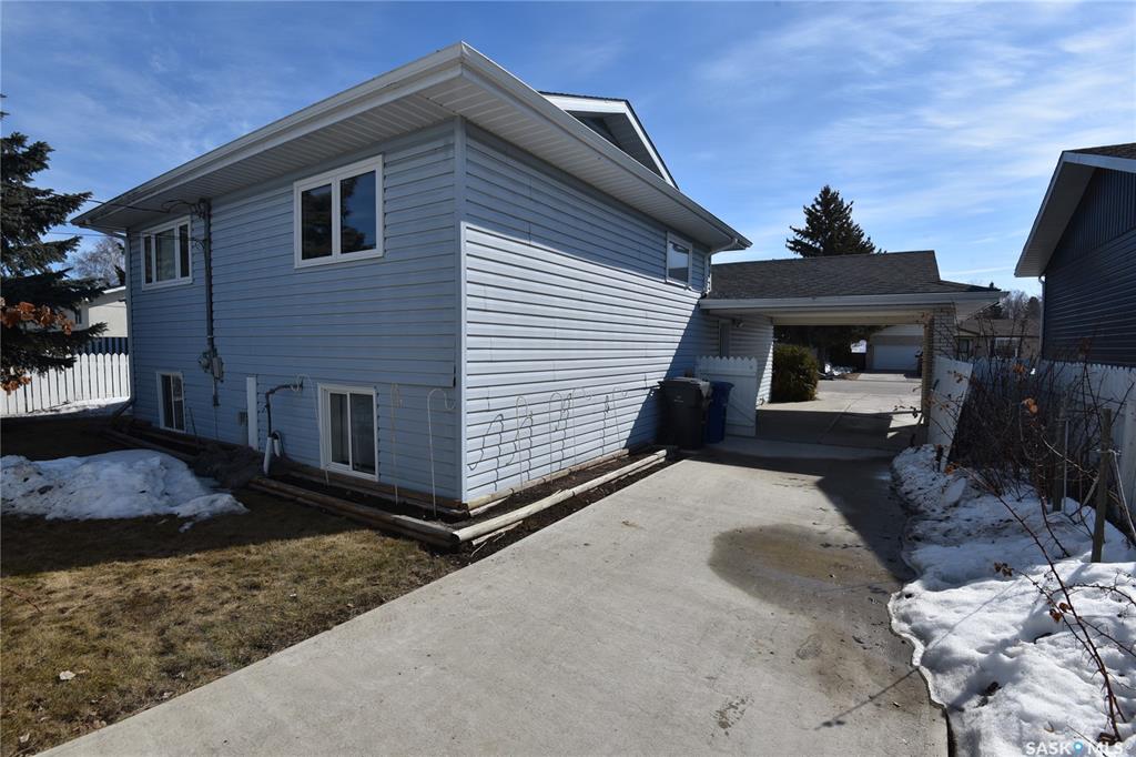 Second View of 1300 Centre Street, Nipawin, Saskatchewan, S0E 1E0