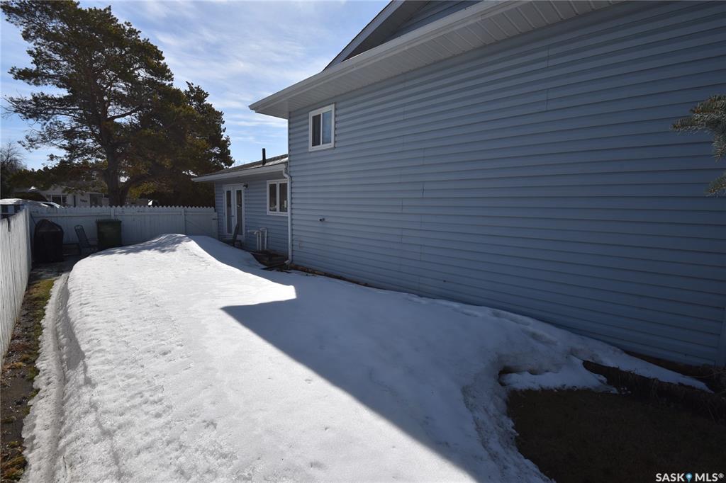 Third View of 1300 Centre Street, Nipawin, Saskatchewan, S0E 1E0
