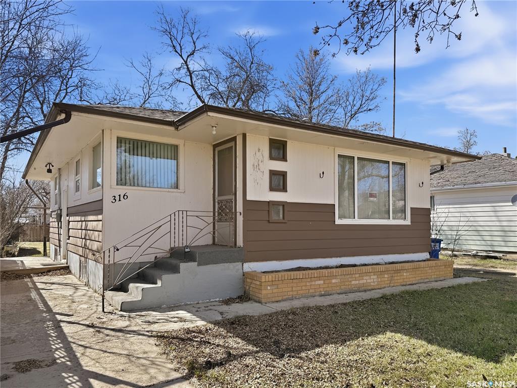316 Dennis Street, SK034798, Saskatchewan,
