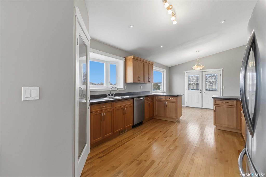 Fifth View of 203 Kinloch Crescent, Parkridge SA, Saskatoon, Saskatchewan, S7M 2W9