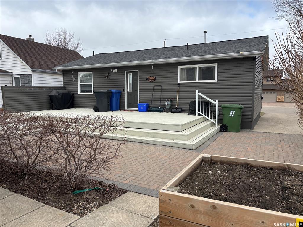 Fourth View of 201 7th Avenue N, North YO, Yorkton, Saskatchewan, S3N 0X3