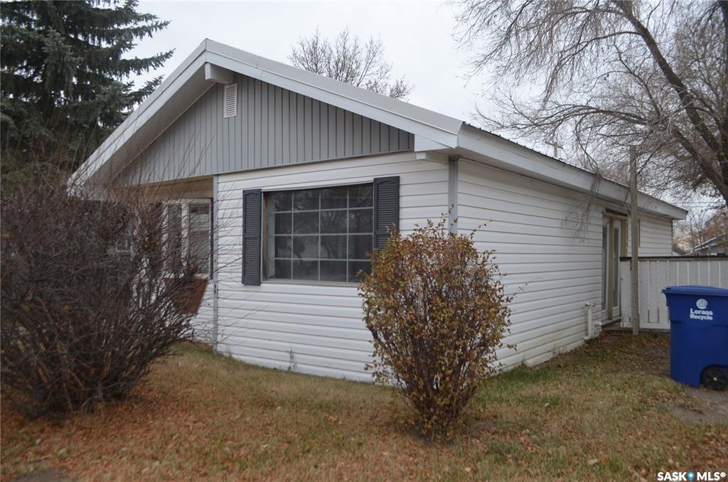 Second View of 207 3rd Avenue W, Kindersley, Saskatchewan, S0L 1S0