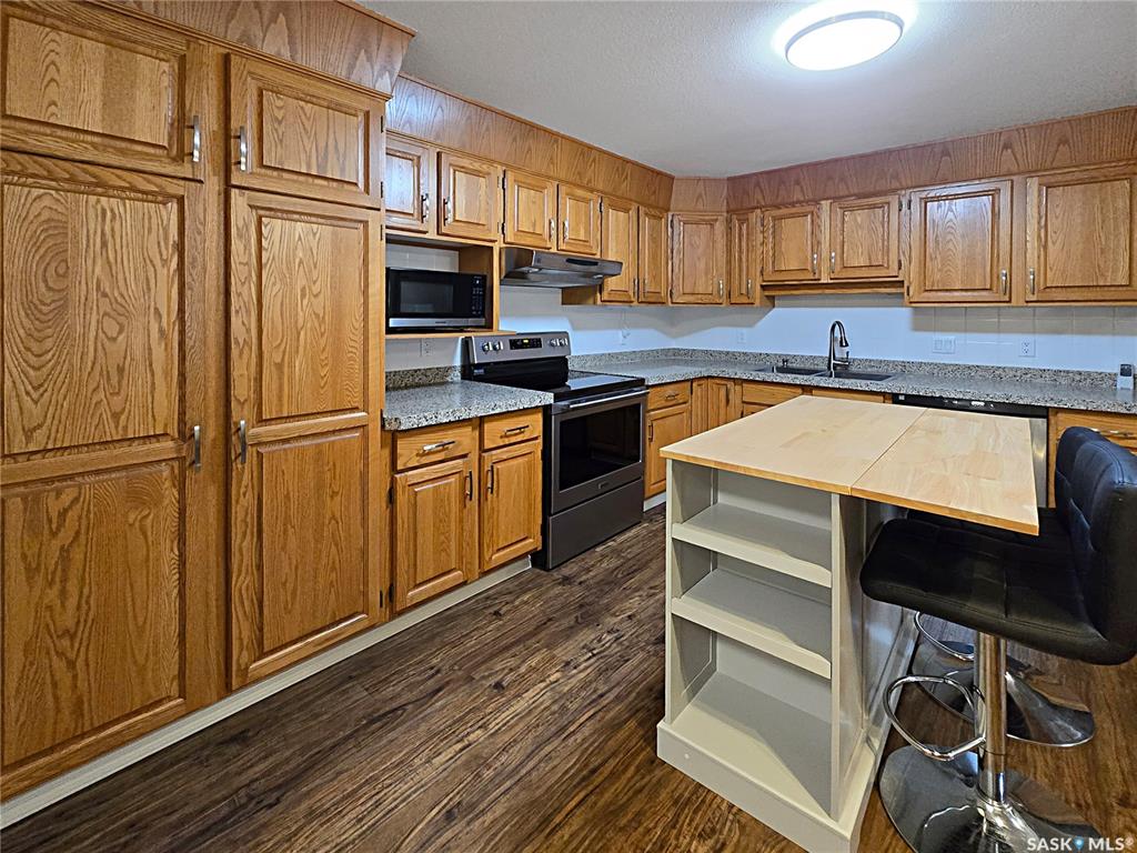 Fourth View of 27 Erichsen Place #103, Yorkton, Saskatchewan, S3N 3Z6
