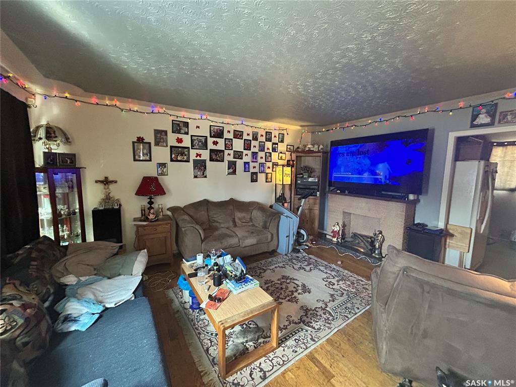 Second View of 514 W Avenue S, Pleasant Hill, Saskatoon, Saskatchewan, S7M 3G8