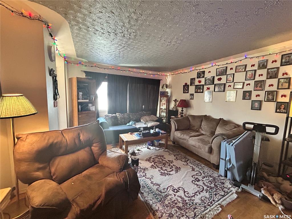 Third View of 514 W Avenue S, Pleasant Hill, Saskatoon, Saskatchewan, S7M 3G8