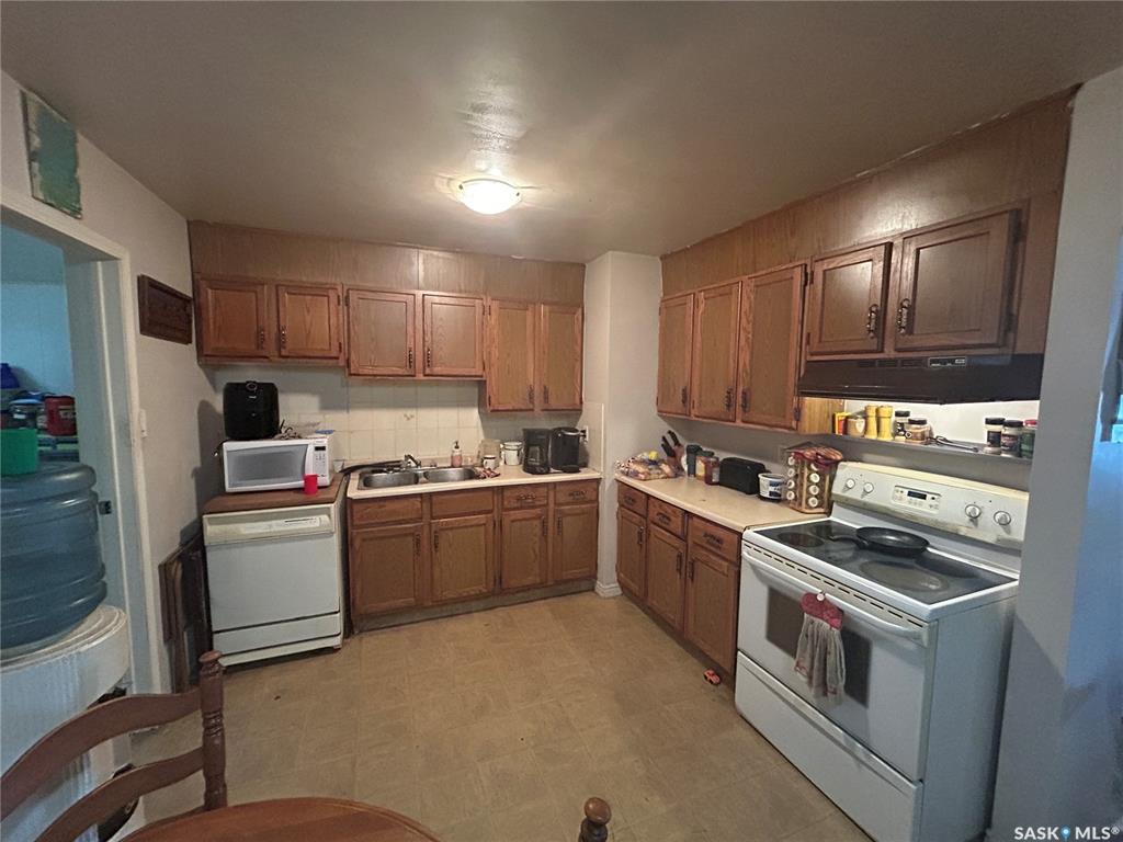 Fifth View of 514 W Avenue S, Pleasant Hill, Saskatoon, Saskatchewan, S7M 3G8