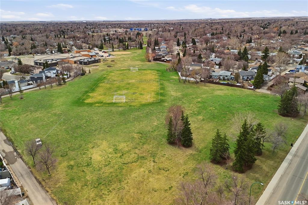 Third View of 404 Dalgliesh Drive, Walsh Acres, Regina, Saskatchewan, S4R 6J1