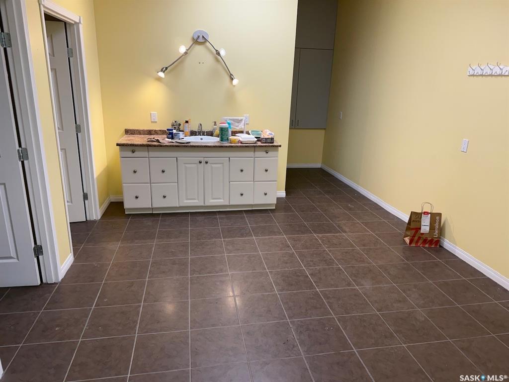 Fourth View of 3010 Arlington Avenue #C, Eastview SA, Saskatoon, Saskatchewan, S7J 2J9