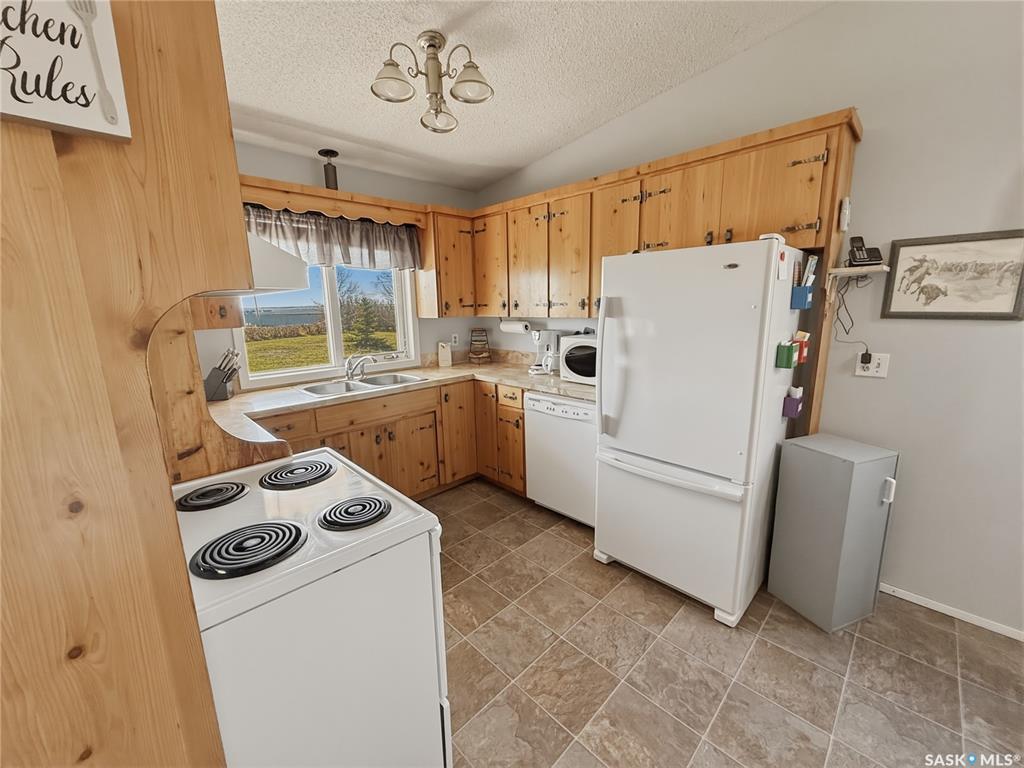 Fifth View of Northwest of Swift Current Acreage, Swift Current Rm No. 137, Saskatchewan, S9H 3V6