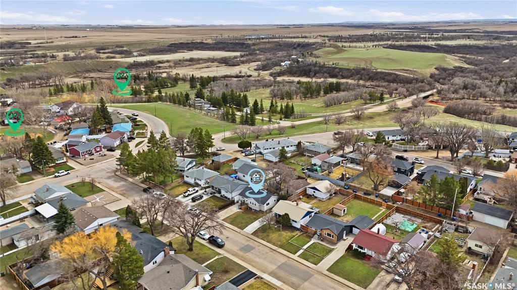 Second View of 737 Vaughan Street, Westmount/Elsom, Moose Jaw, Saskatchewan, S6H 5N4