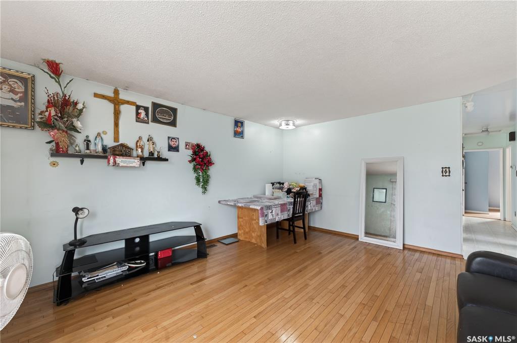 Third View of 1329 Rupert Street, Glen Elm Park, Regina, Saskatchewan, S4N 1V6