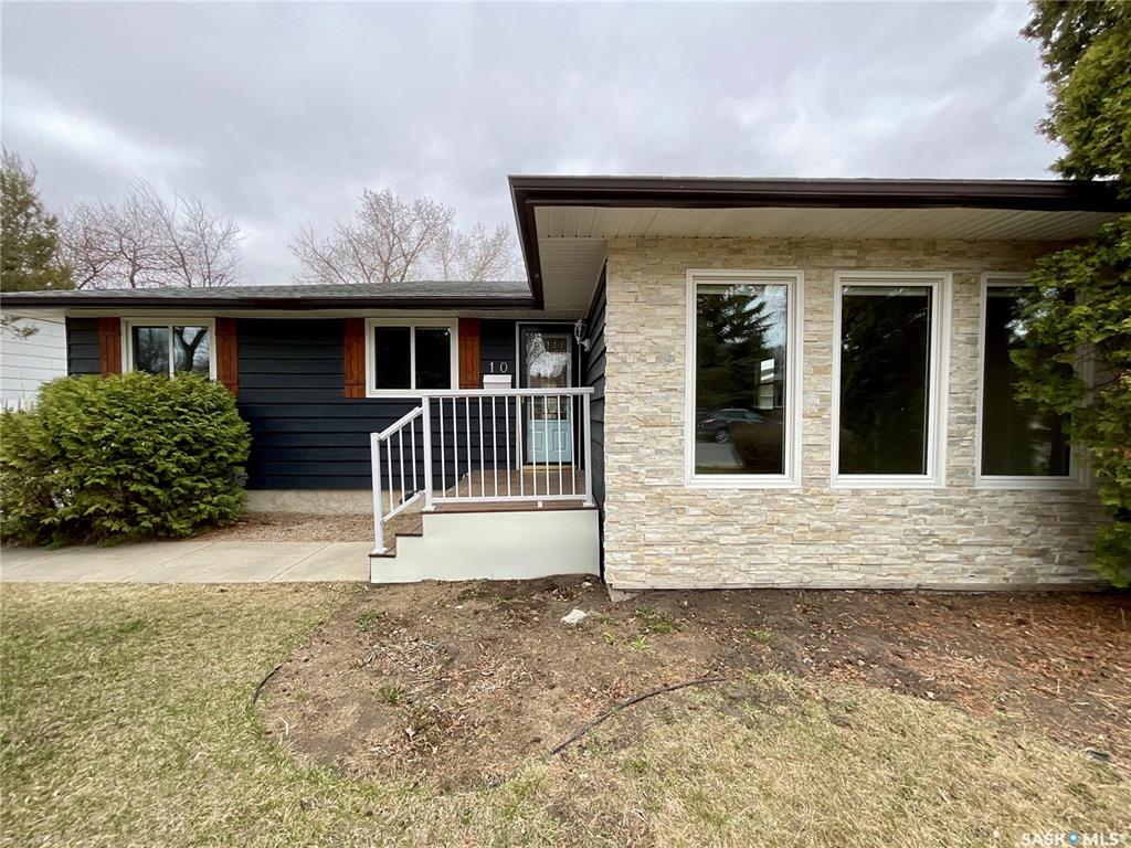 MLS® listing #SK035039 for sale located at 10 Chase Crescent
