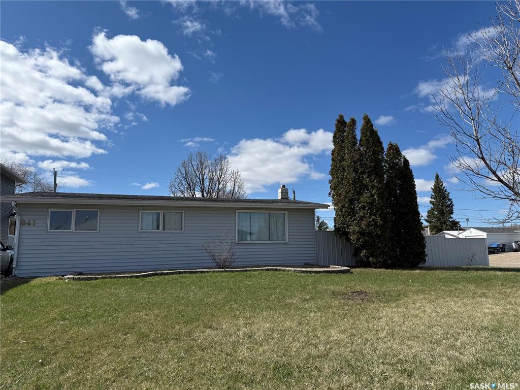 Second View of 646 Albert Street, Hillside, Estevan, Saskatchewan, S4A 1R6