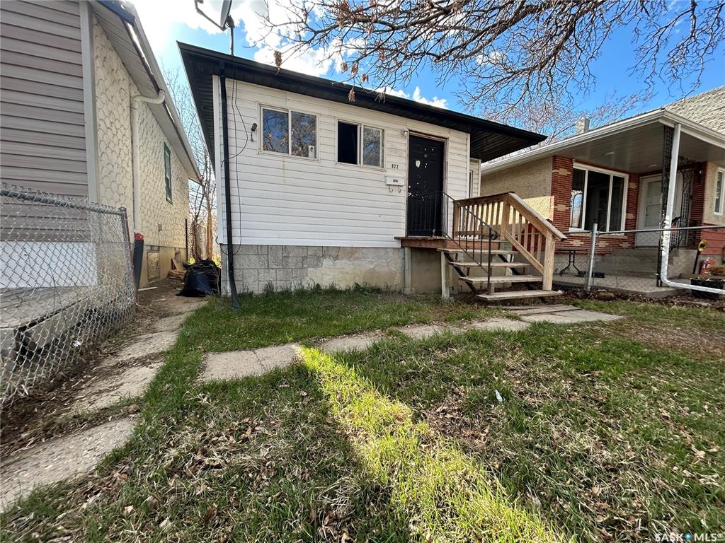Second View of 922 Garnet Street, Washington Park, Regina, Saskatchewan, S4T 2X5