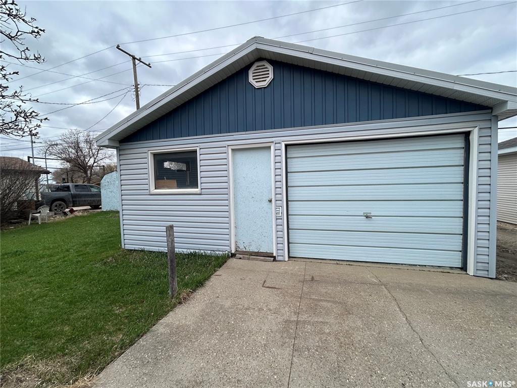 Fourth View of 260 Duncan Road, Hillcrest RB, Estevan, Saskatchewan, S4A 0A4
