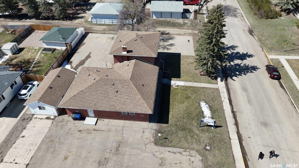 Third View of 300 302 8th Avenue W, Kindersley, Saskatchewan, S0L 1S0