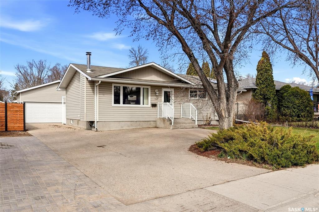 MLS® listing #SK035120 for sale located at 730 Mcintosh Street N