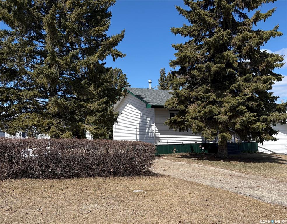 Second View of 607 Hall Street, Kelvington, Saskatchewan, S0A 1W0