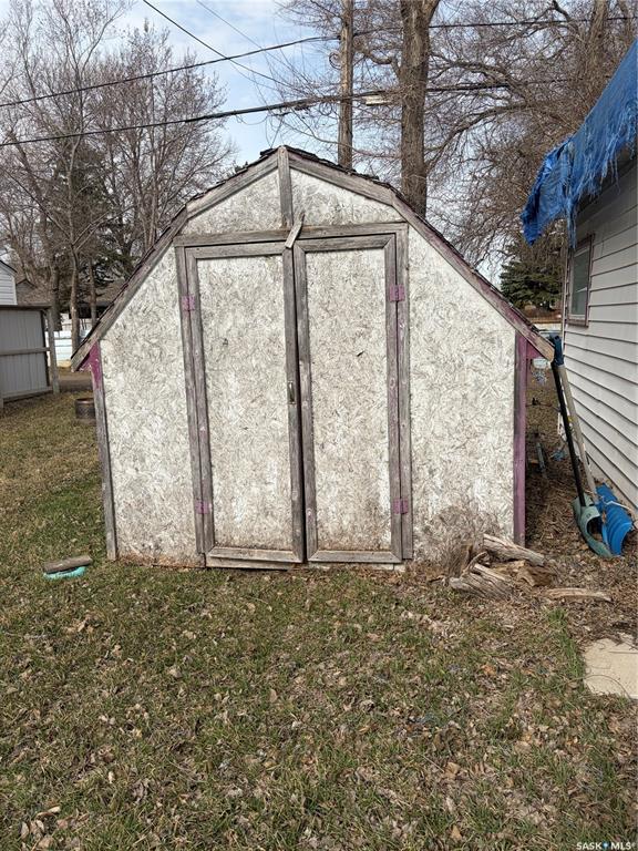 Fourth View of 306 1st Street W, Carnduff, Saskatchewan, S0C 0S0