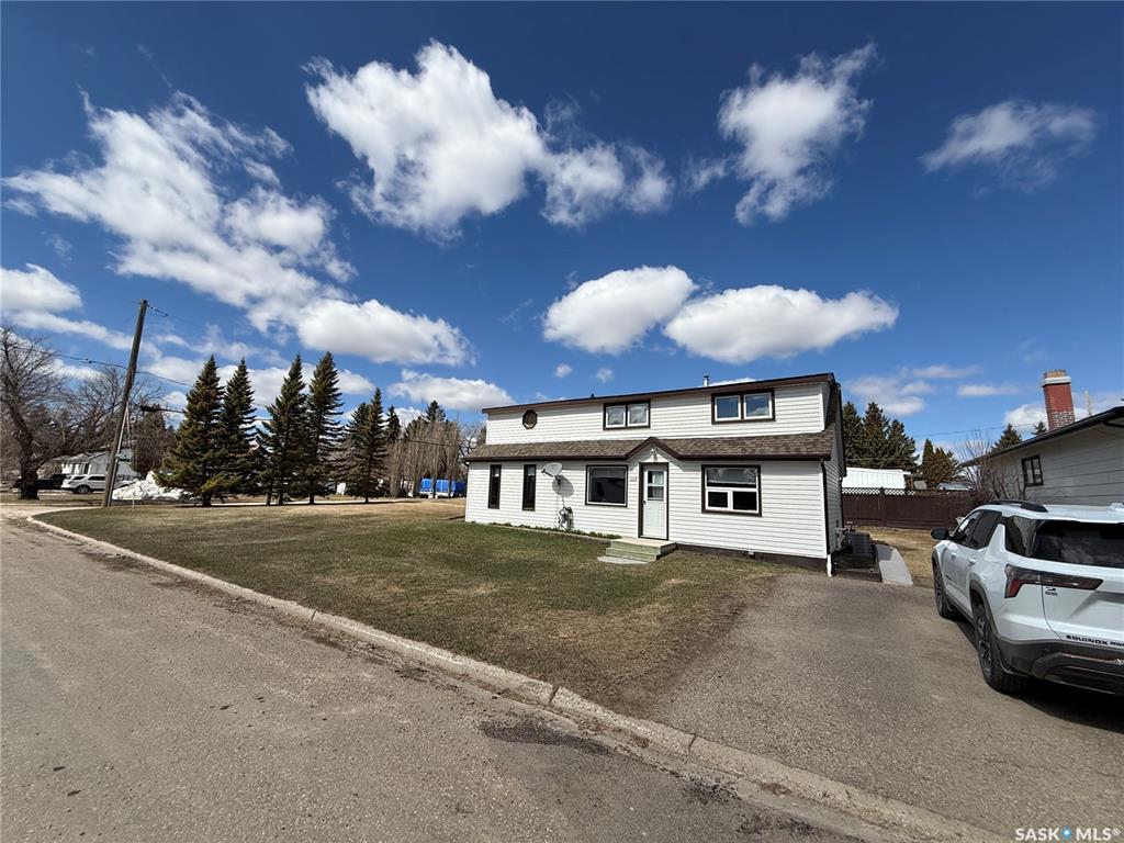 Second View of 117 3rd Avenue Nw, Watson, Saskatchewan, S0K 4V0
