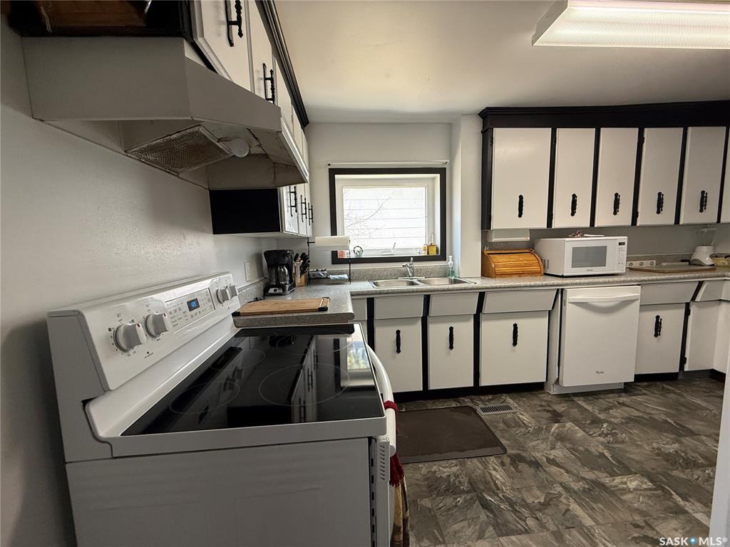 Fifth View of 117 3rd Avenue Nw, Watson, Saskatchewan, S0K 4V0