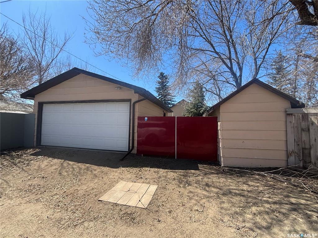 Second View of 906 Weldon Avenue, King George, Saskatoon, Saskatchewan, S7M 2V6