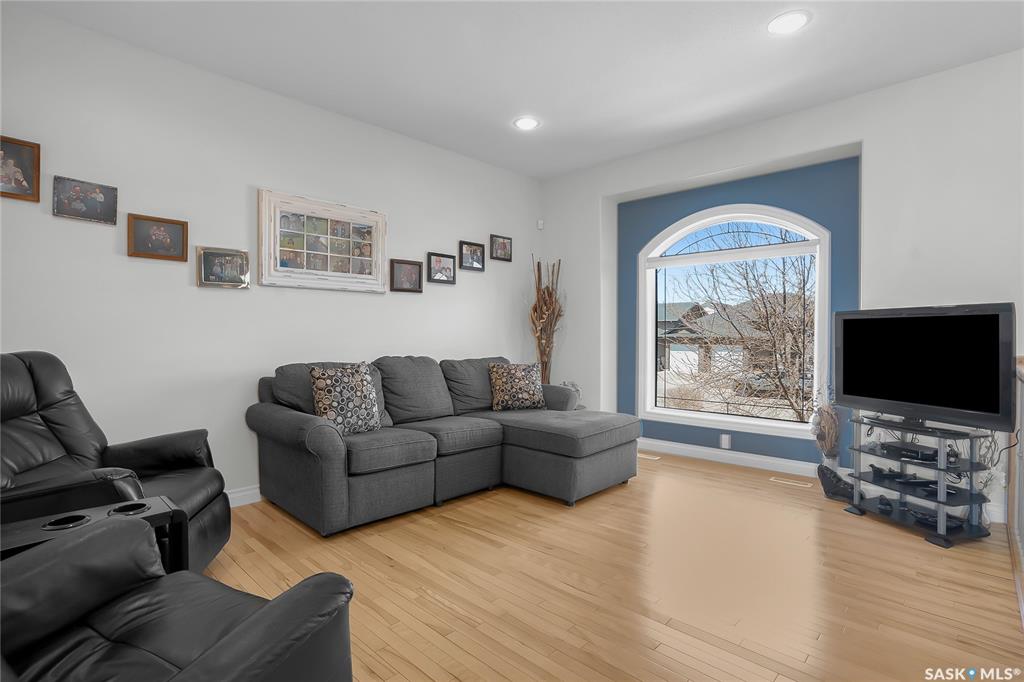 Fourth View of 924 Coppermine Way, Martensville, Saskatchewan, S0K 0A2