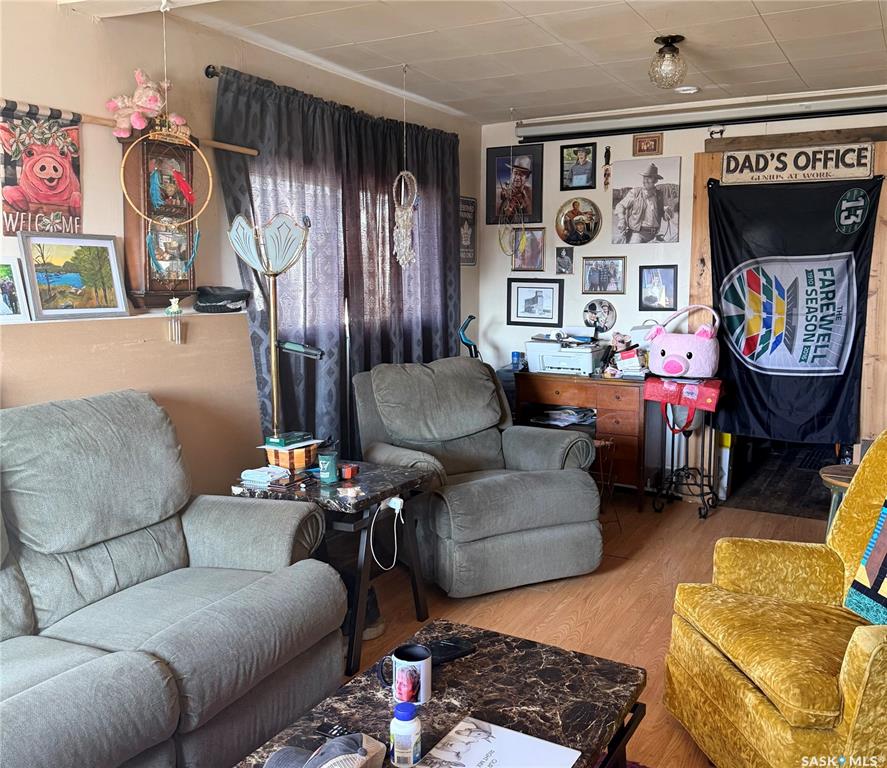 Second View of 902 Fairford Street E, Hillcrest MJ, Moose Jaw, Saskatchewan, S6H 0G5