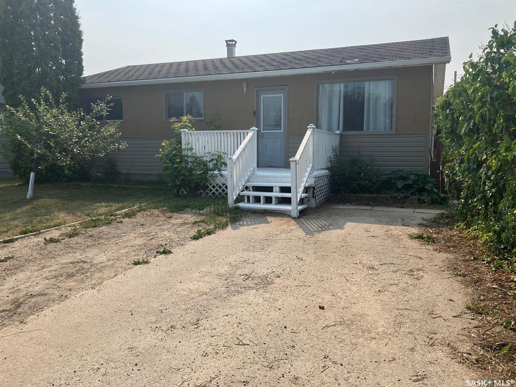 Third View of 110 4th Street N, Nipawin, Saskatchewan, S0E 1E0