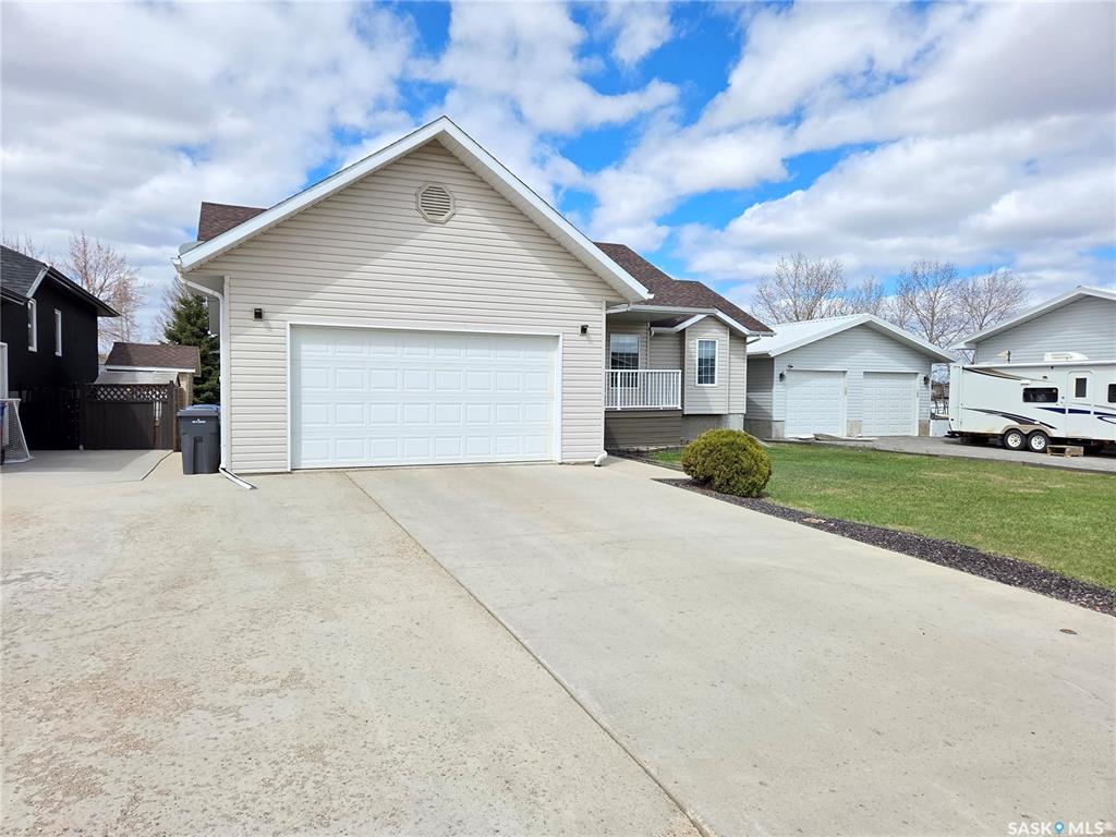 Second View of 12 Arcola Place, Carlyle, Saskatchewan, S0C 0R0