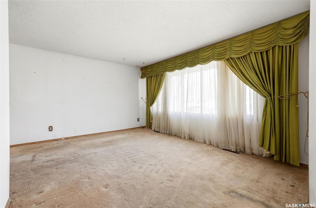 Fourth View of 2641 Park Street, Dominion Heights RG, Regina, Saskatchewan, S4N 2H3