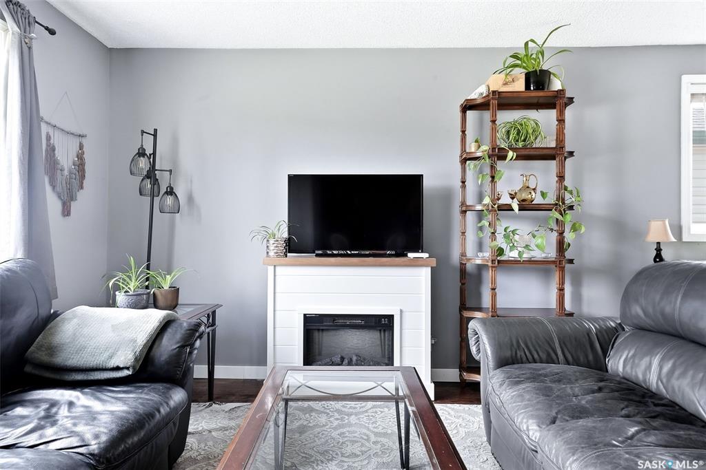Fourth View of 1266 Broder Street, Eastview RG, Regina, Saskatchewan, S4N 3R2