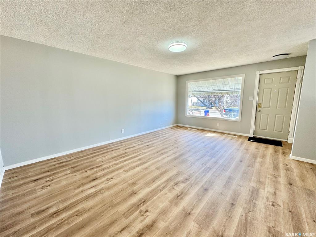 Fourth View of 624 7th Street E, East Flat, Prince Albert, Saskatchewan, S6V 0S8