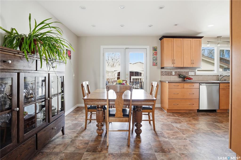 Fourth View of 11 Norwood Crescent, Uplands, Regina, Saskatchewan, S4R 0A2