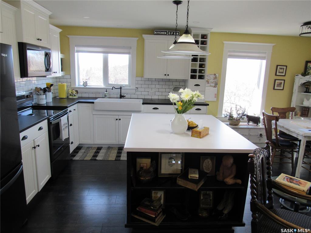 Third View of 210 3rd Avenue E #303, Rosetown, Saskatchewan, S0L 2V0